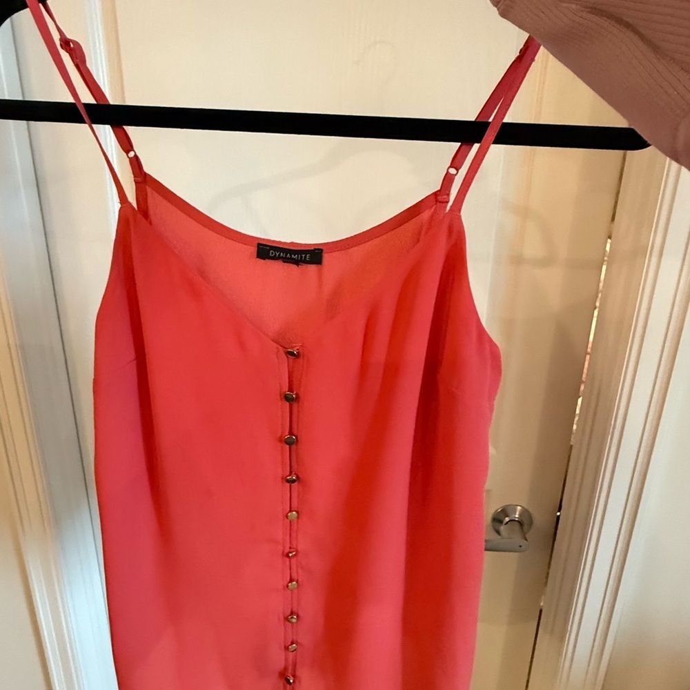 Dynamite Women's coral tank Top